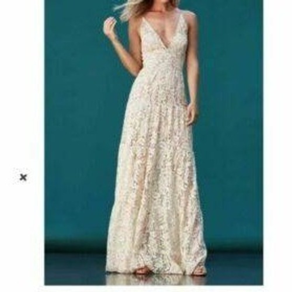 Dress‎ The Population Gold Metallic Ivory Lace V-Neck Tiered Maxi Dress Small